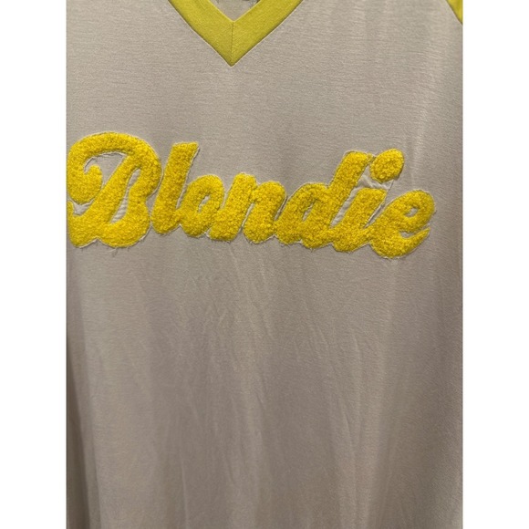 Judith March Blondie T-Shirt Top V-Neck Short Sleeve Yellow Beige Small - Picture 3 of 6